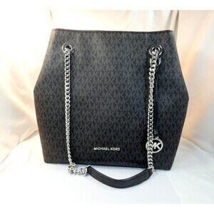 Michael Kors Medium Leather Jet Set Chain Messenger Bag Excellent